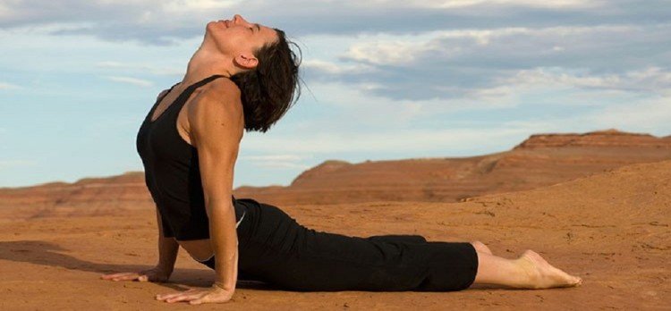 Bhujangasana Yoga Method and Benefits